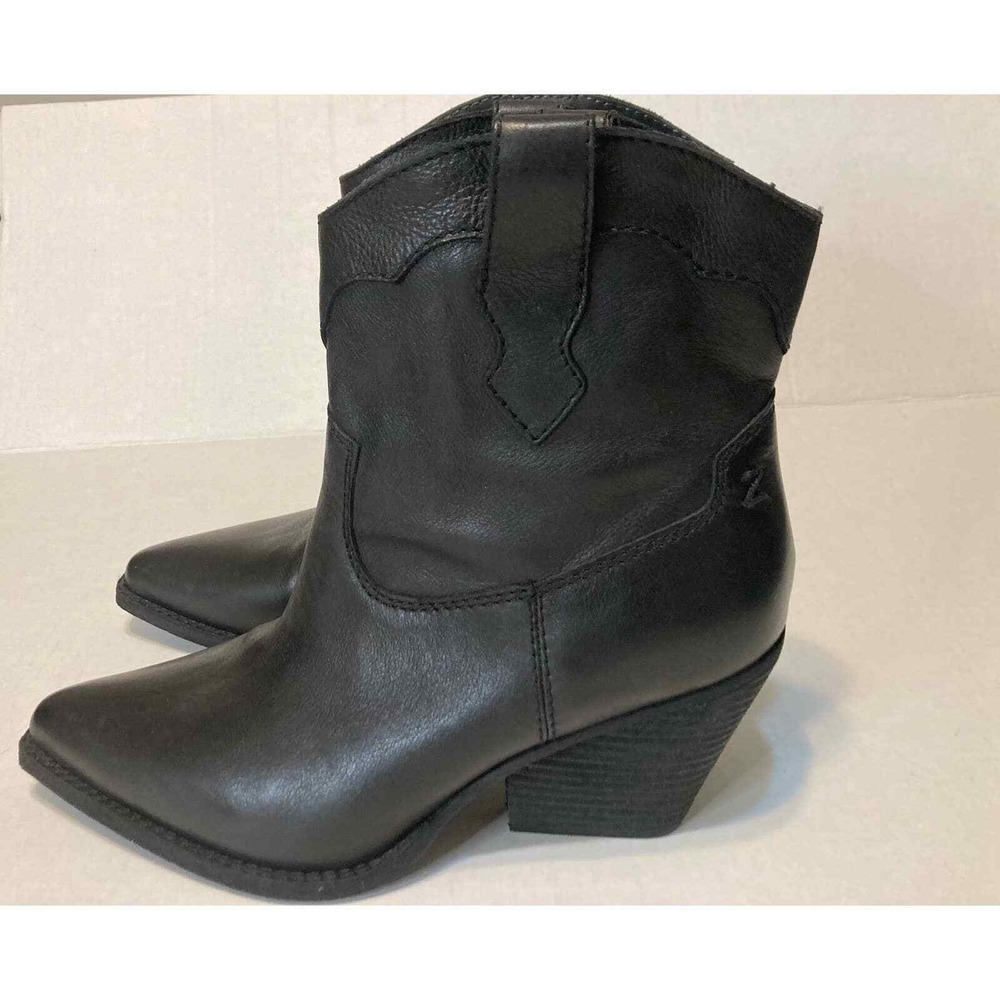 Zodiac Roslyn Boots Black Leather Pointed Toe Stacked Heel Ankle Women's 9.5